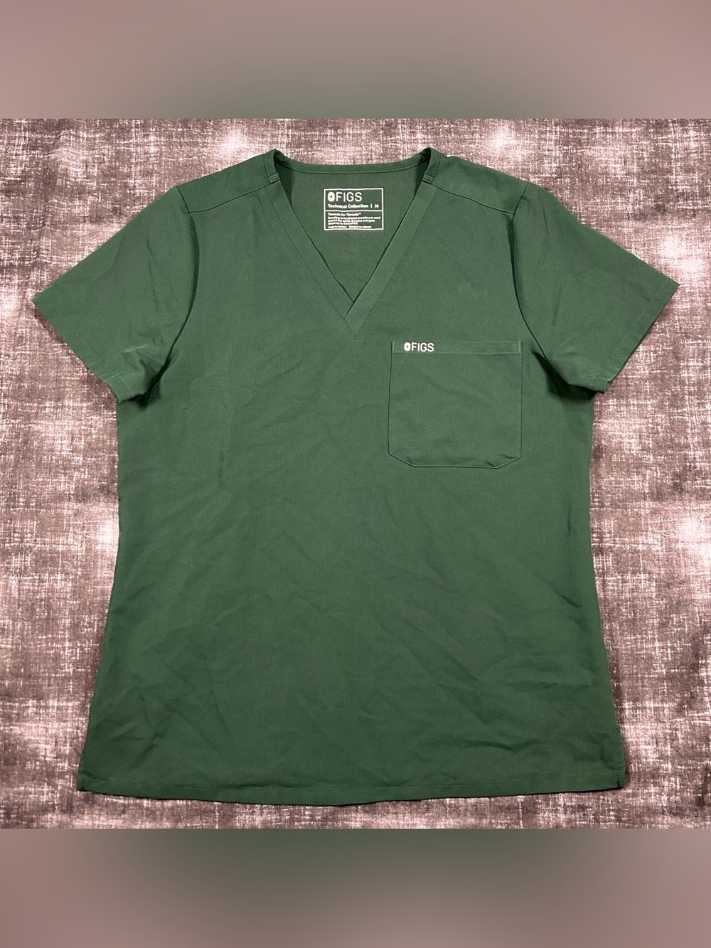 FIGS Technical Collection Catarina Scrub Top One Pocket Womens Medium Moss Green